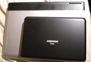 medio akoya vs asus 2 300x207 medio akoya vs asus 2