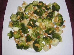brocoli manzana frutos secos 300x225 brocoli manzana frutos secos