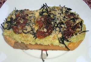 tosta gratinada aguacates timates secos algas1 300x203 tosta gratinada aguacates timates secos algas